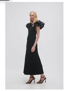 Aje
Questa Puff Midi Dress